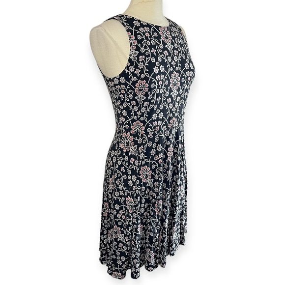 LOFT Black & White Floral Fit & Flare Sleeveless Mini Dress, Small - Picture 2 of 8